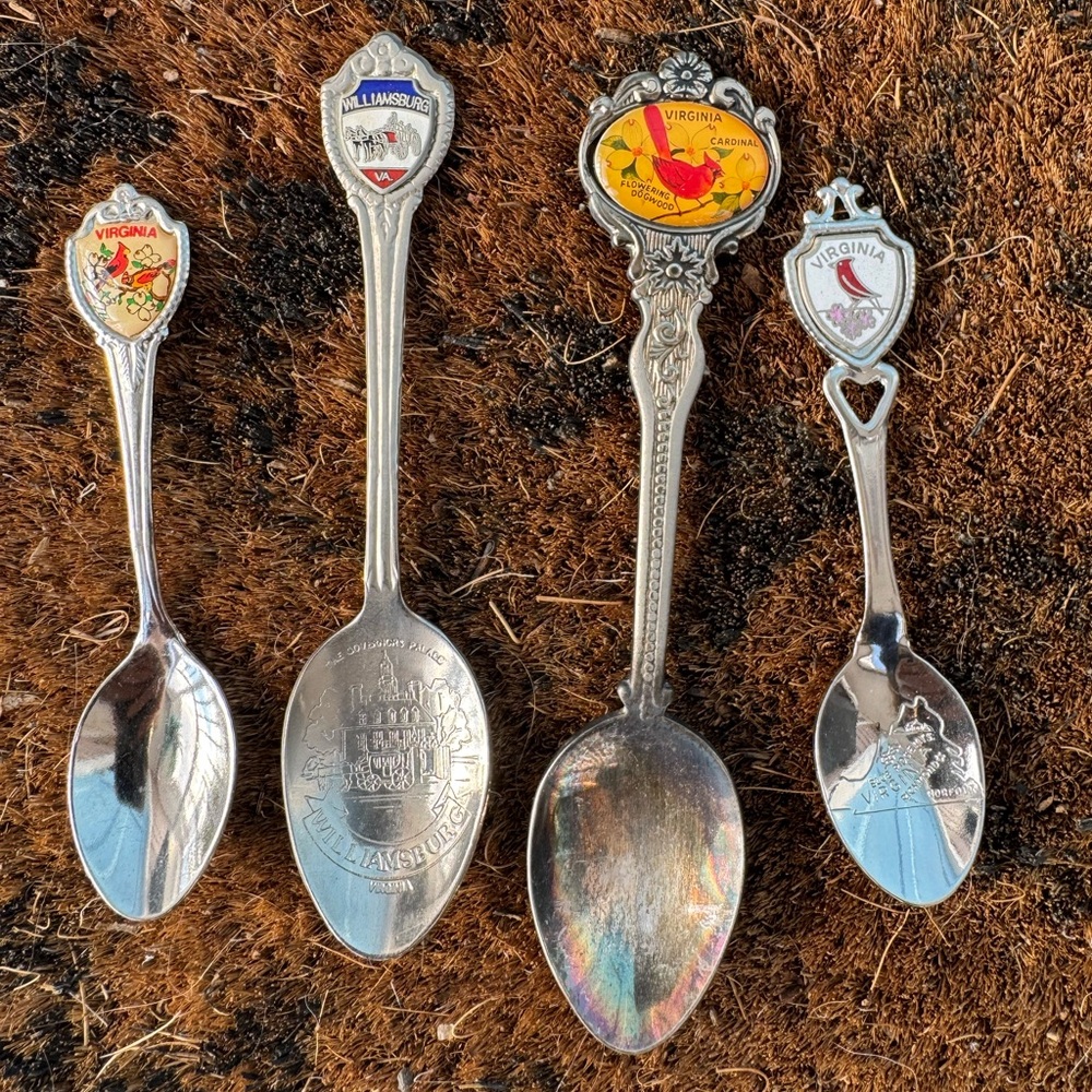 Vintage Virginia Souvenir Silver Spoons Williamsburg Cardinal